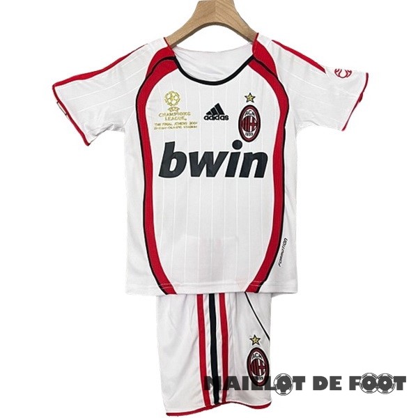 Foot Maillot Pas Cher Exterieur Conjunto De Enfant AC Milan Retro 2006 2007