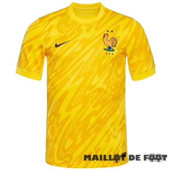 Foot Maillot Pas Cher Thailande Gardien Maillot Real Madrid 2024 2025 Jaune